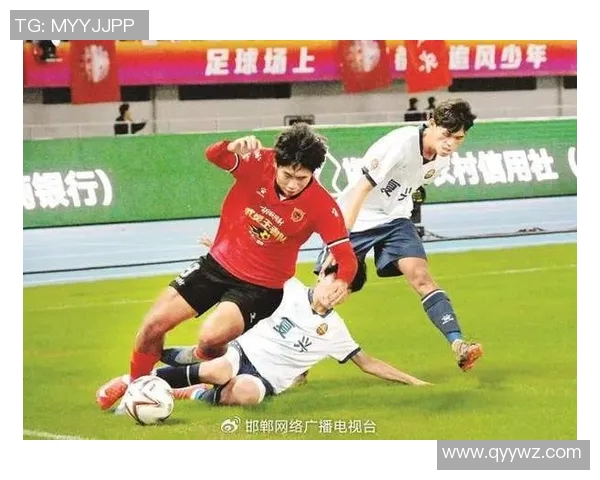 足球明星与路人激情对战精彩瞬间视频分享让你感受不一样的足球魅力